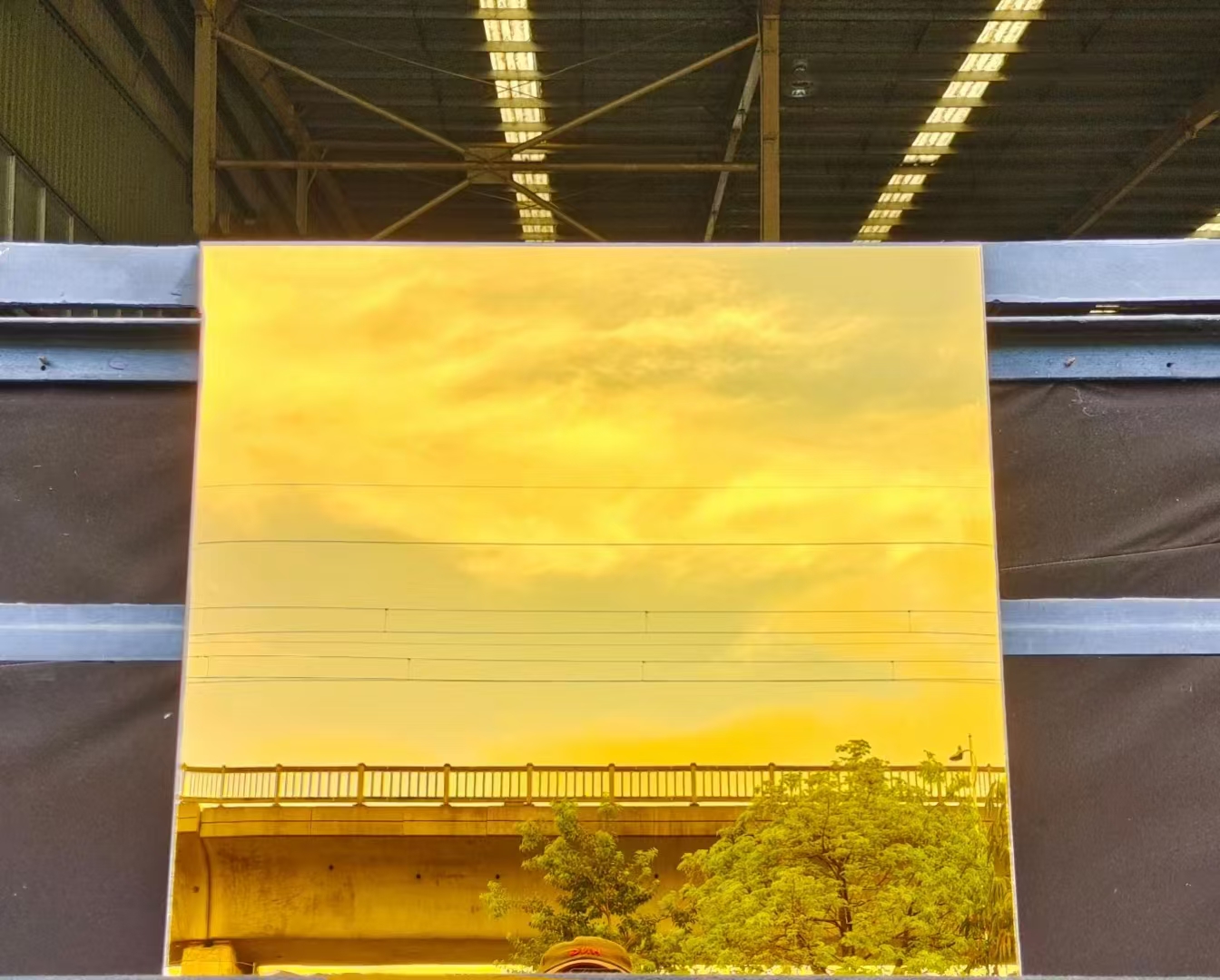 阿联酋客户携手共拓高端建筑中空玻璃市场 (5).jpg