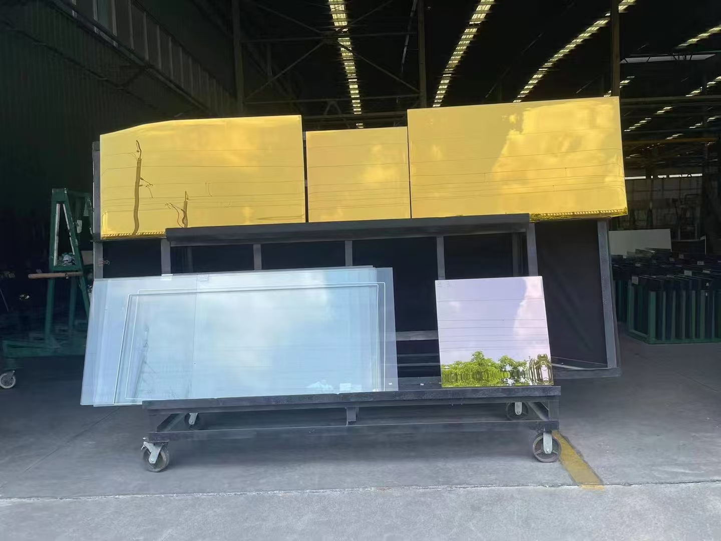 阿联酋客户携手共拓高端建筑中空玻璃市场 (4).jpg